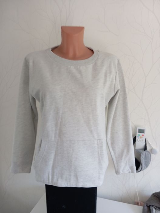 Przyjemna bluza z kieszenią