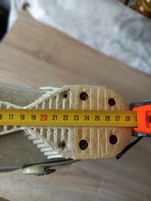 Черевики лижні вживані