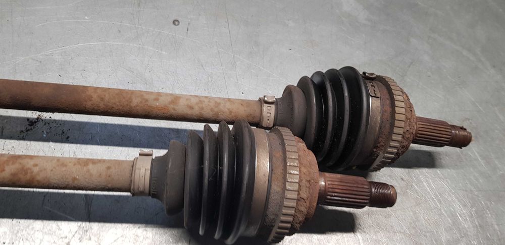 Honda Civic 7 VII 1.4 półoś lewa prawa d14z6