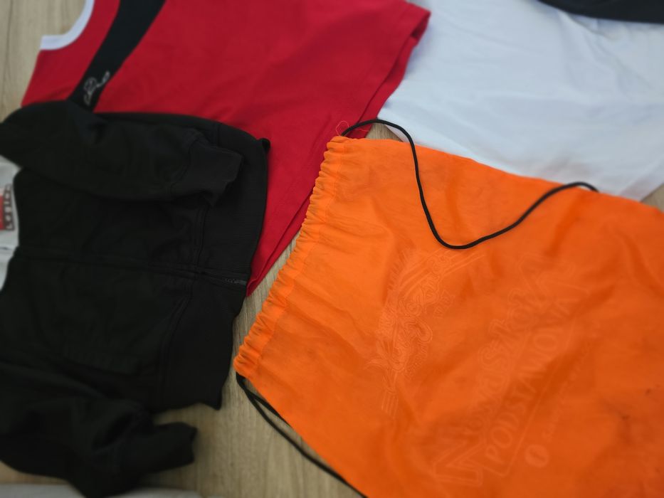 Zestaw ubrań sportowych 7 -10 lat