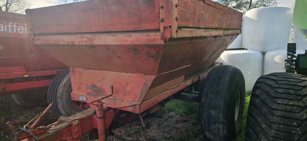 Rozsiewacz wapna bredal