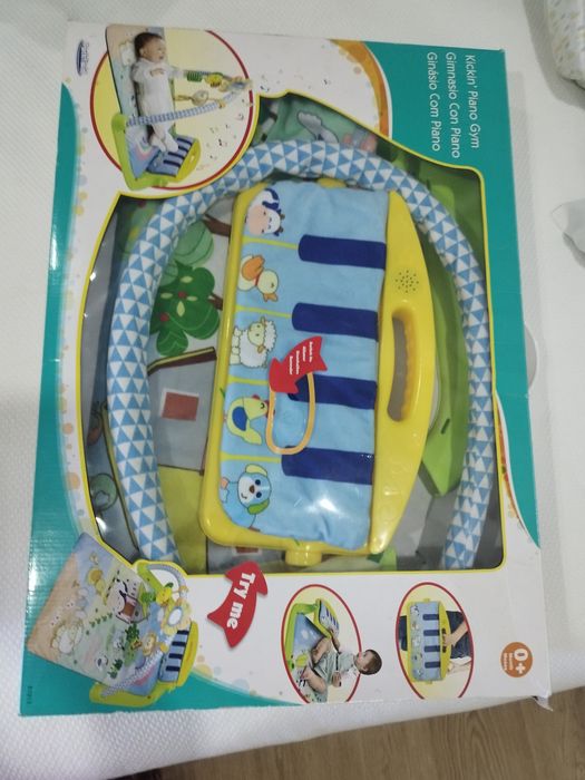Brinquedo : tapete  de atividades com piano bebé