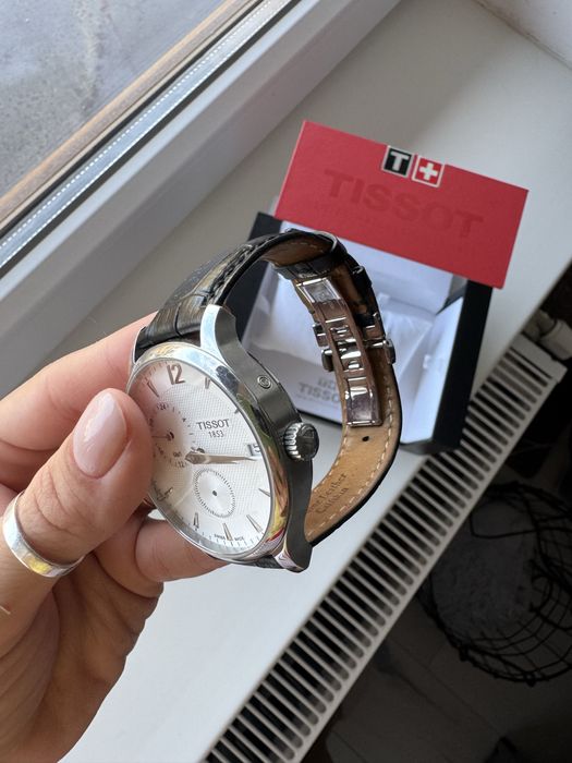 Годинник tissot traditional