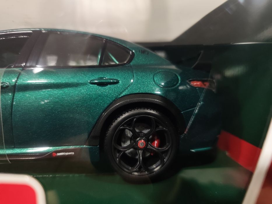 1/18 Alfa Romeo Giulia GTA m burago carro coleção miniatura