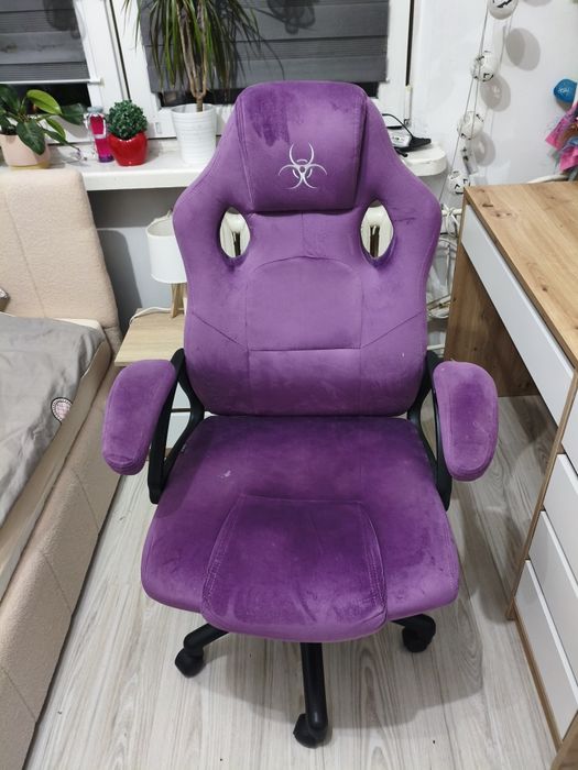 Fotel welurowy gamingowy do biurka