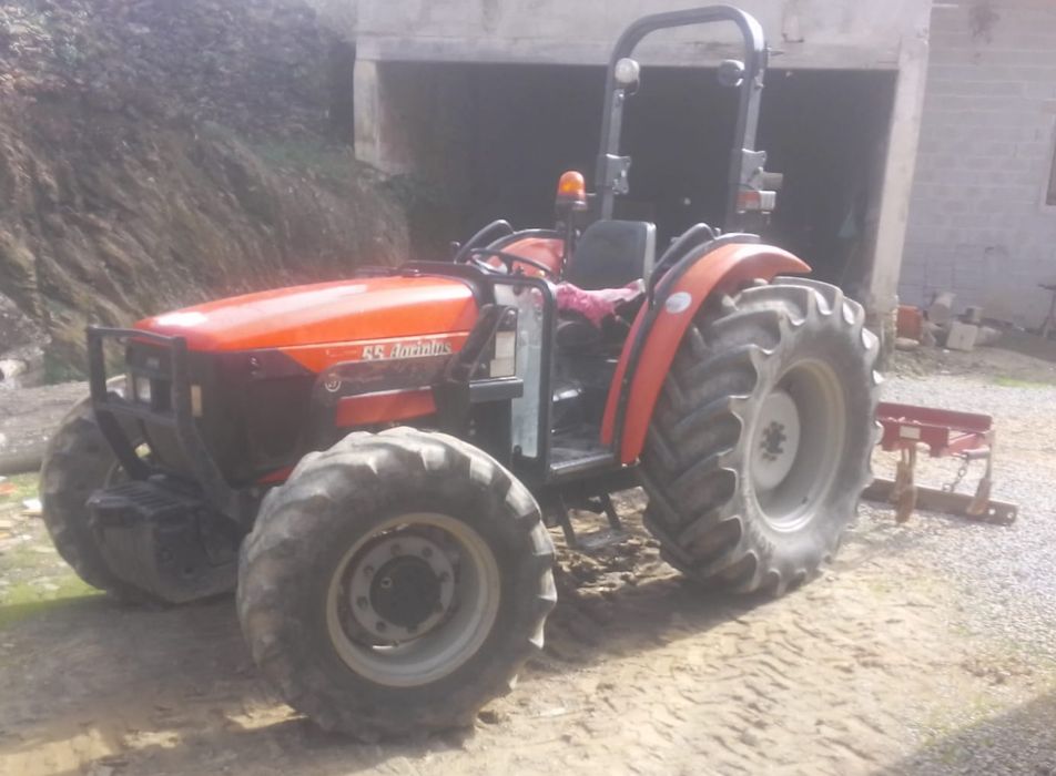 Vendo Trator agrícola