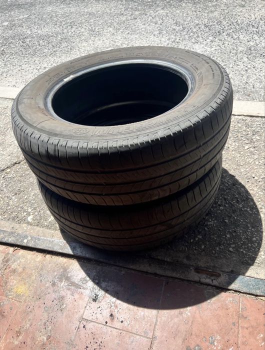 205/60/16 Michelin 2 pneus