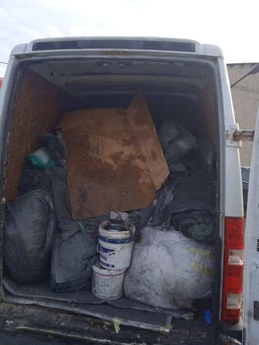 Wywóz Śmieci Mebli Gabarytów Zmieszanych Opróżnianie Zagraconych Pomie