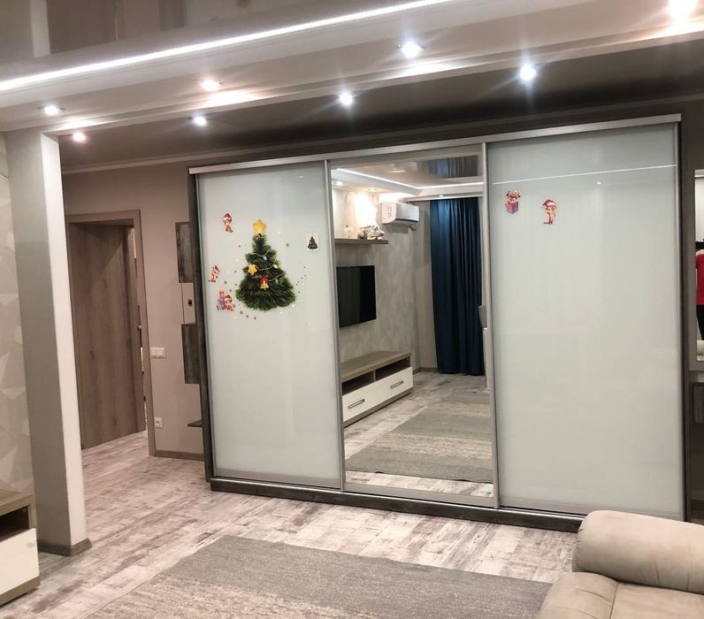 Здам 3-кімнатну квартиру подобово. Можно з дитиною. Центр міста.Люкс!