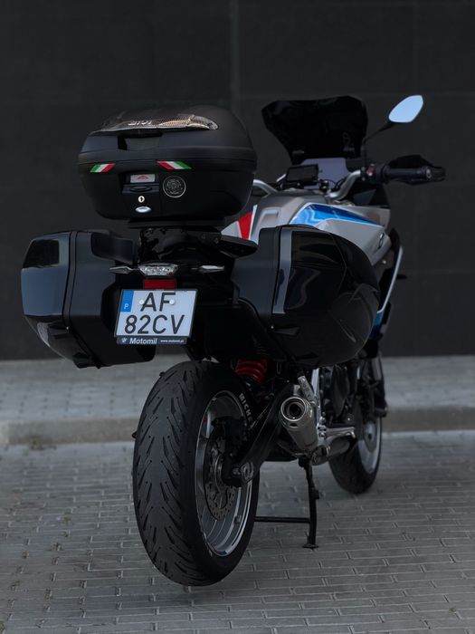 BMW F900XR - FULL EXTRAS! Como Nova!