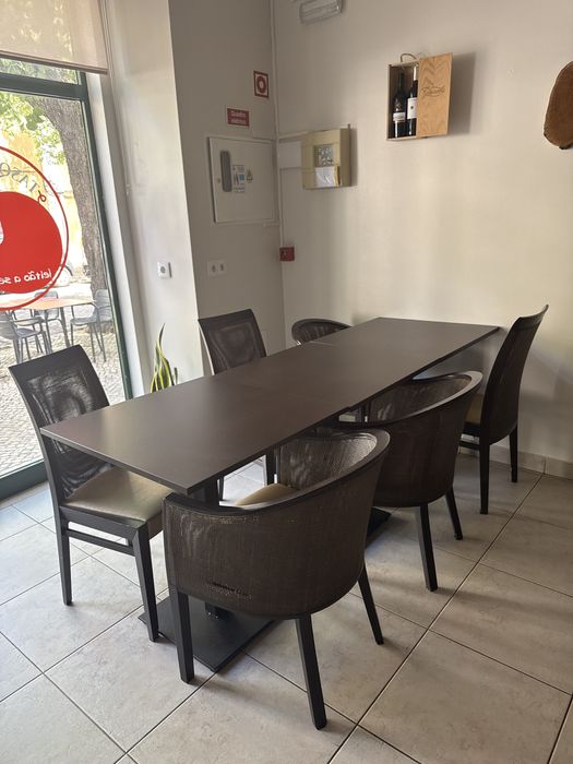 Mesas e cadeiras para restaurante