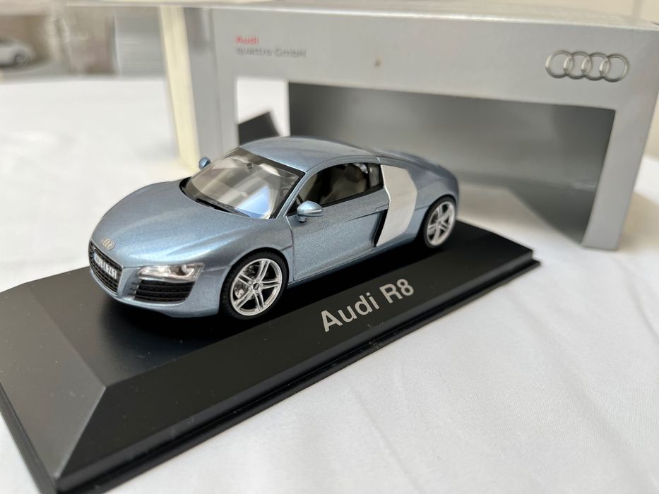Miniatura Audi R8 4.2 FSI 1:43