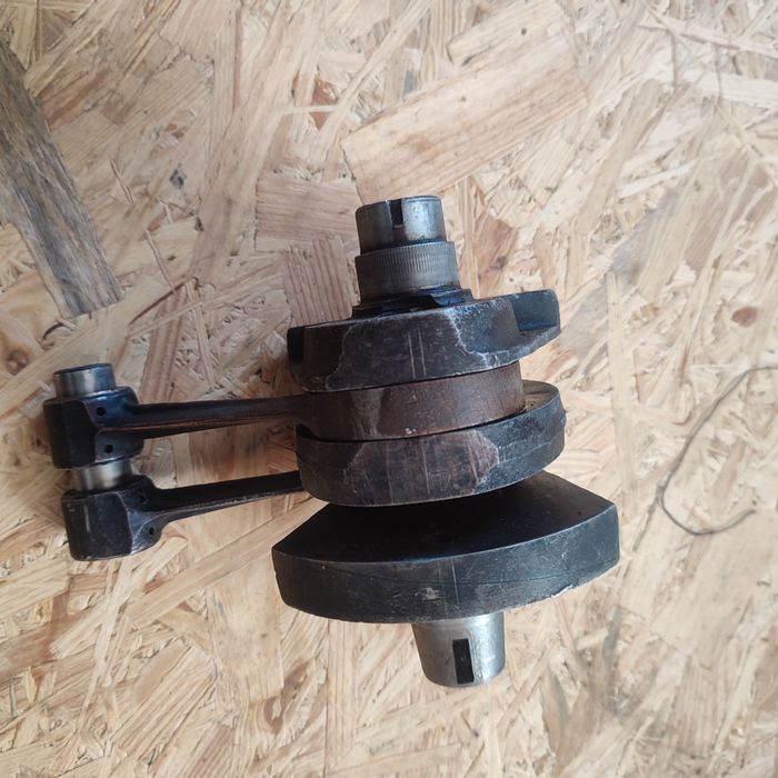 Колінвали к750 урал м62