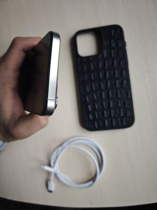 iPhone 15 Pro Max неверлок, ідеал