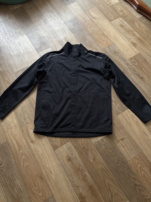 Вітровка Nike Golf storm-fit .Розмір м ,стан ідевльний