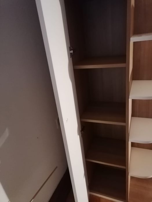 Roupeiro de canto para quarto
