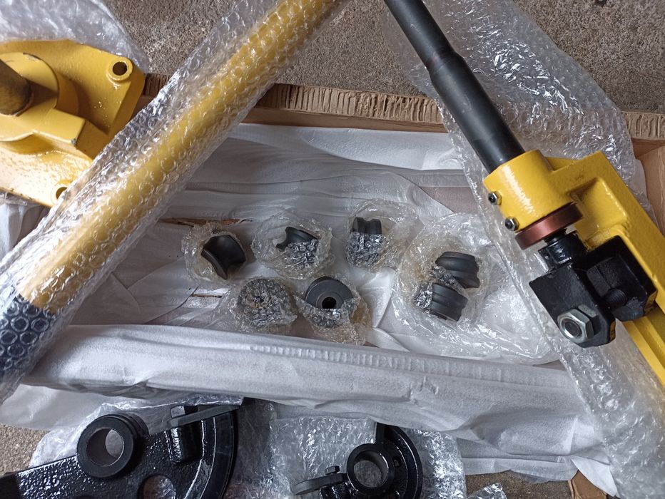 Máquina de curvar tubo