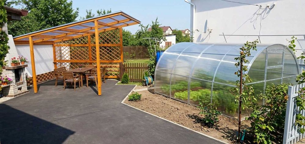 Полікарбонат стільниковий та монолітний в наявності.