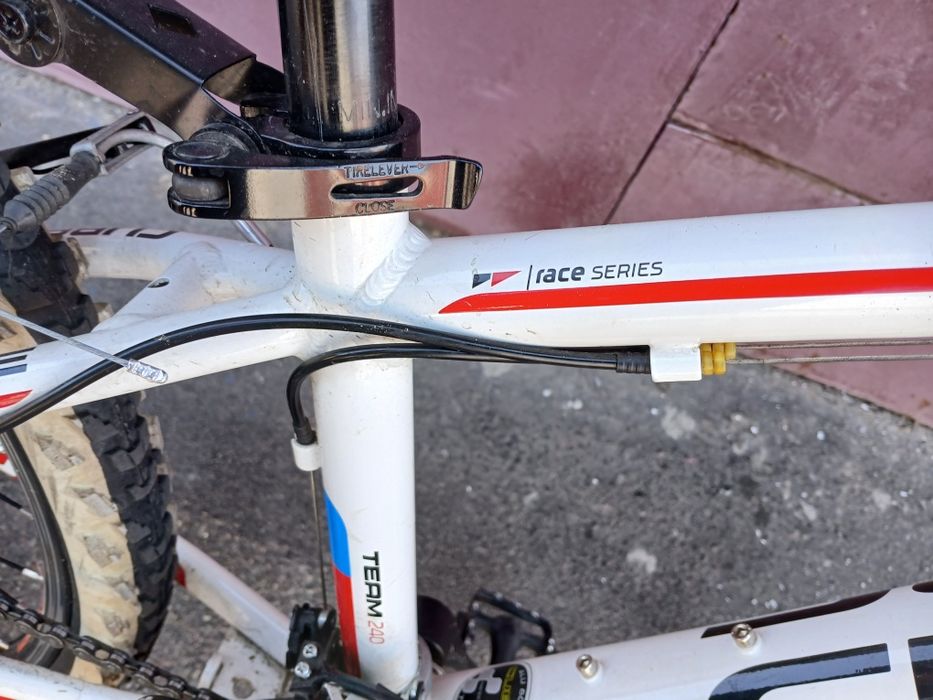 Продам велосипед Cube