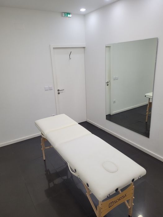 Alugo gabinete num salão de cabeleireiro
