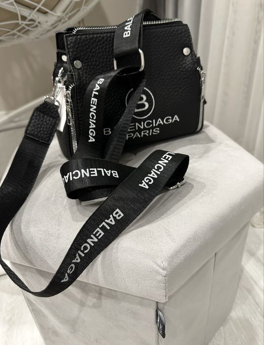 Продам сумку bb нова