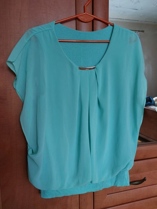 Elegancka koszulka turkusowa