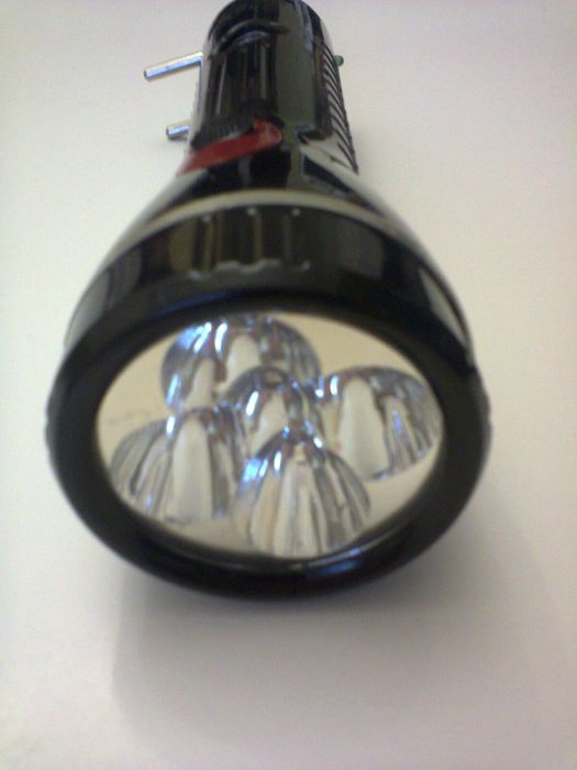 РАСПРОДАЖА НОВЫЕ светодиодные аккамуляторные фонарики заряд  сеть 220