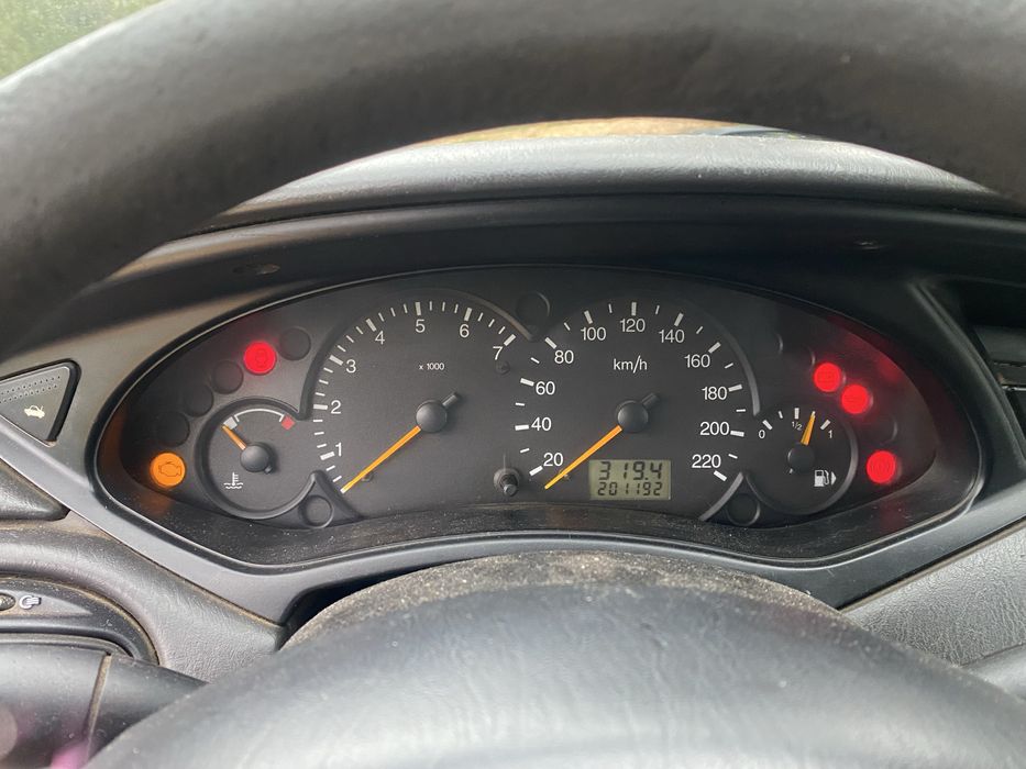 Ford Focus 1.4 gasolina Julho 2000, 201 mil Kms