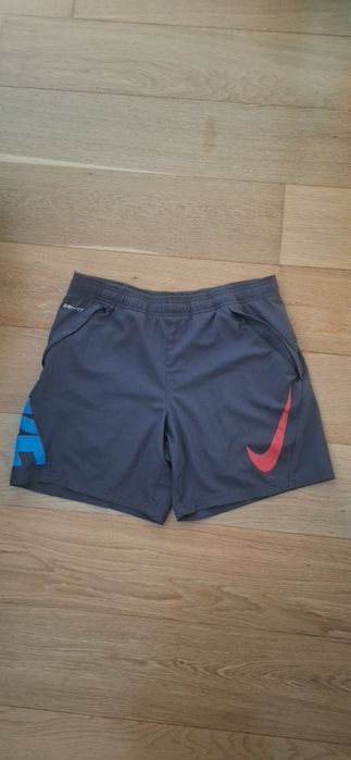 Nike Shorts476409268547112960
