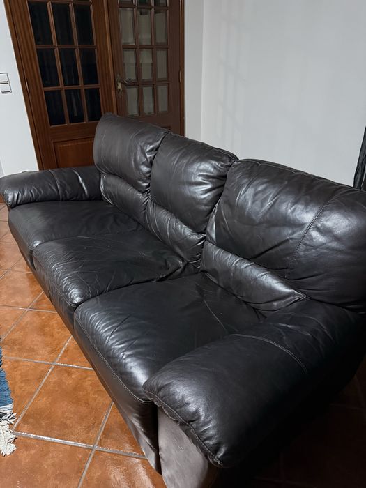 Sofá em Pele - Preto