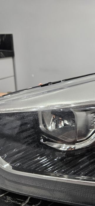 Sprzedam  reflektor lewy kuga