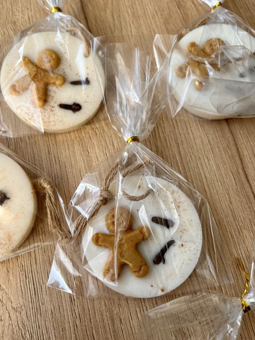 Zawieszki sojowe zapachowe swiateczne - wosk sojowy