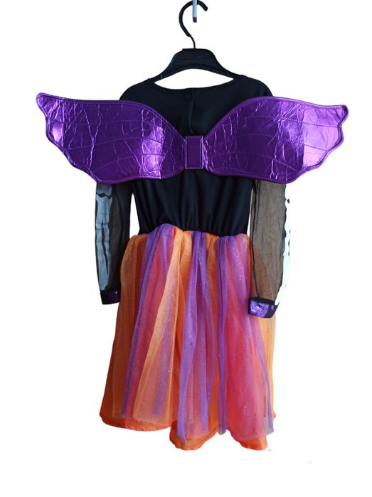 Sukienka na bal/karnawał 128