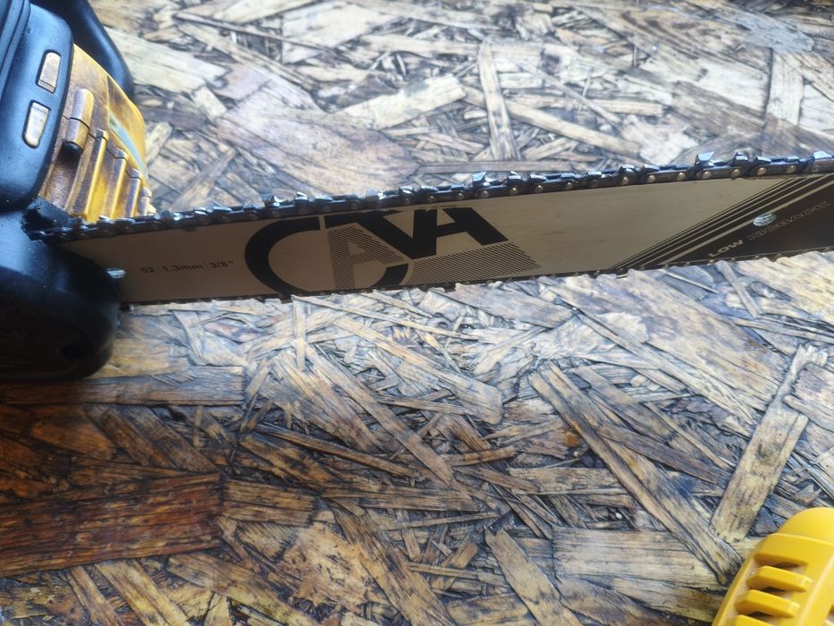 Piła łańcuchowa DeWalt dcm575 Aku 9ah ładowarka