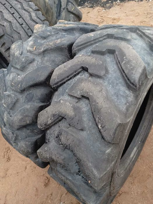 Opony przemysłowe i rolnicze 12.5/80-18 Solideal Backhoe Case Cat Jcb