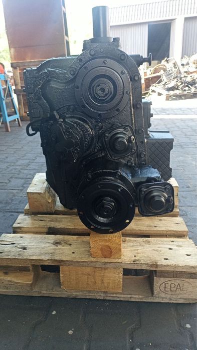 Роздавальна коробка КрАЗ у зборі 260-1800020