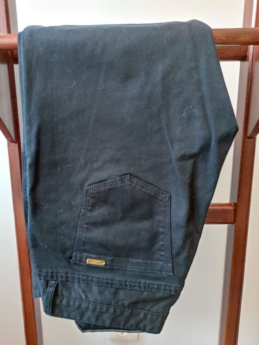 Calças pretas Sacoor