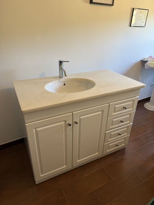 Movel de casa de banho e banheira