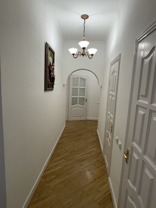 Подобов 2-ка в самому центрі, документи.