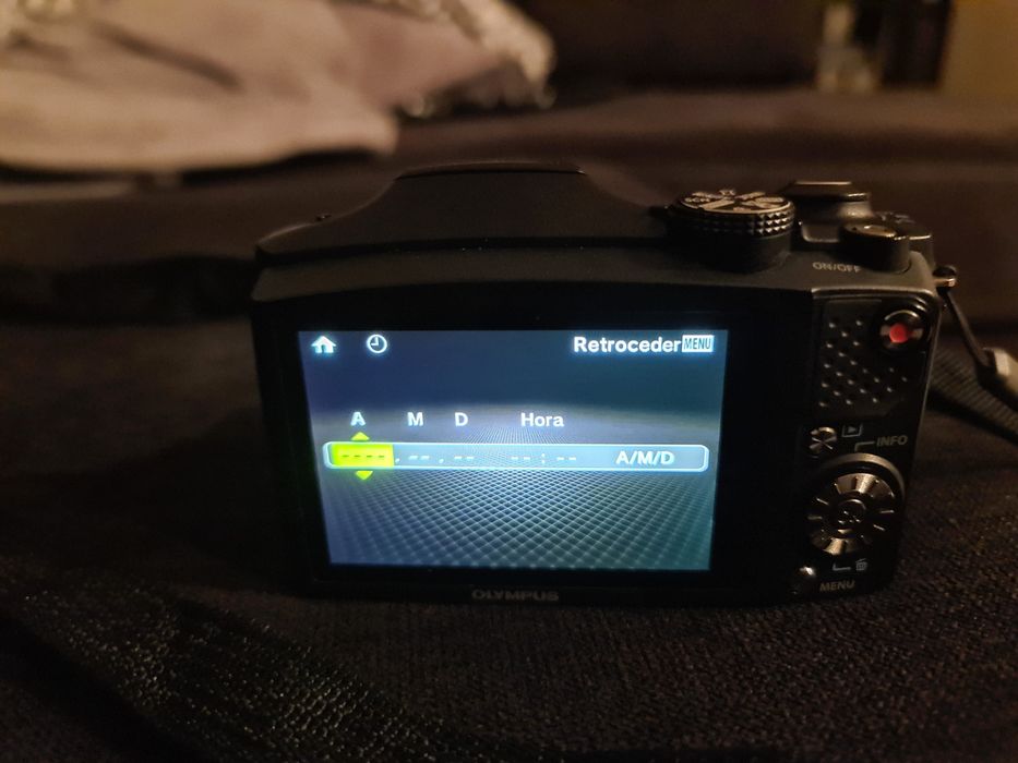 Vendo máquina fotográfica olympus Full HD