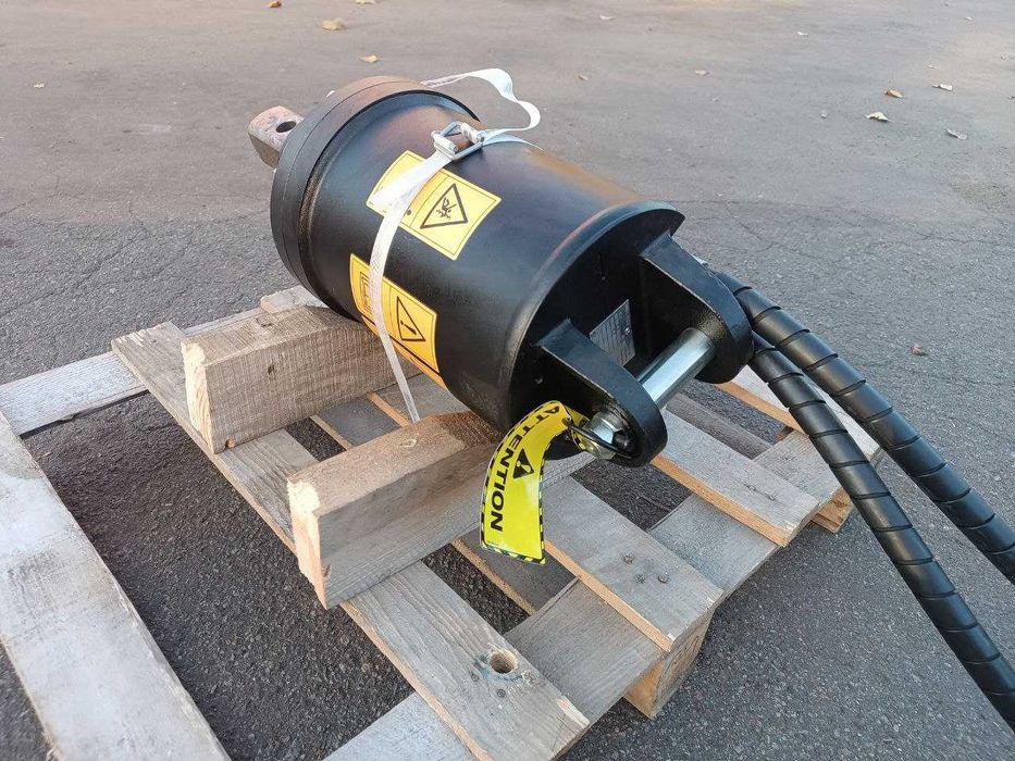 Гідробур в наявності Ямобур Гідрообертач Шнековий бур Digga