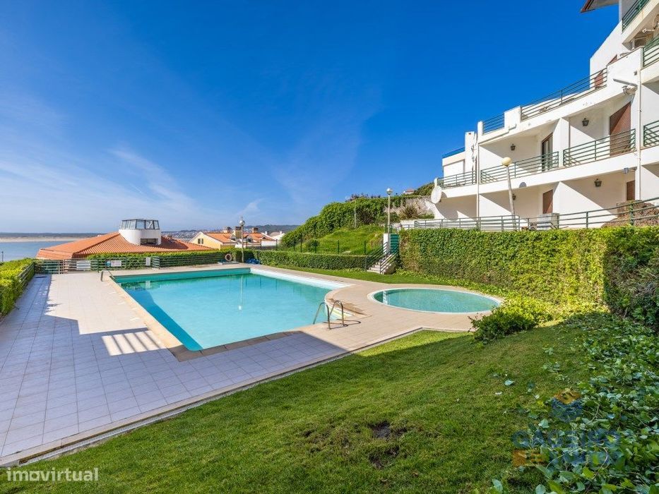 Apartamento T2 com piscina e vista baía | São Martinho do Porto