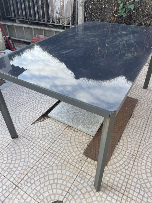 Mesa de exterior// vidro
