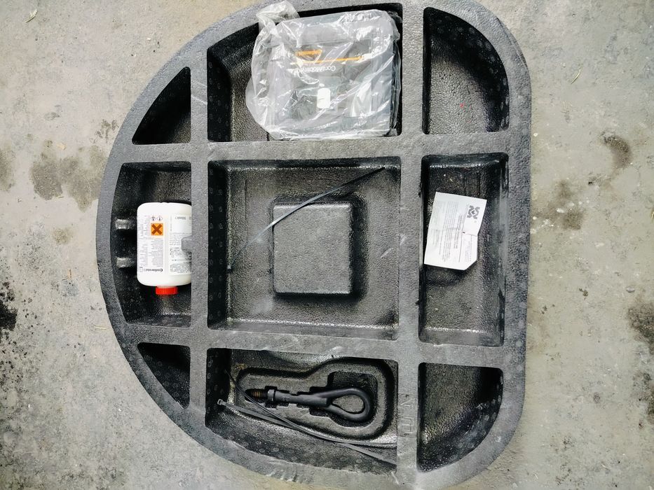 Zestaw naprawczy koła ford c Max II  płyn kompresor styropian hak