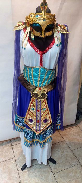 Продам эксклюзивные карнавальные костюмы.