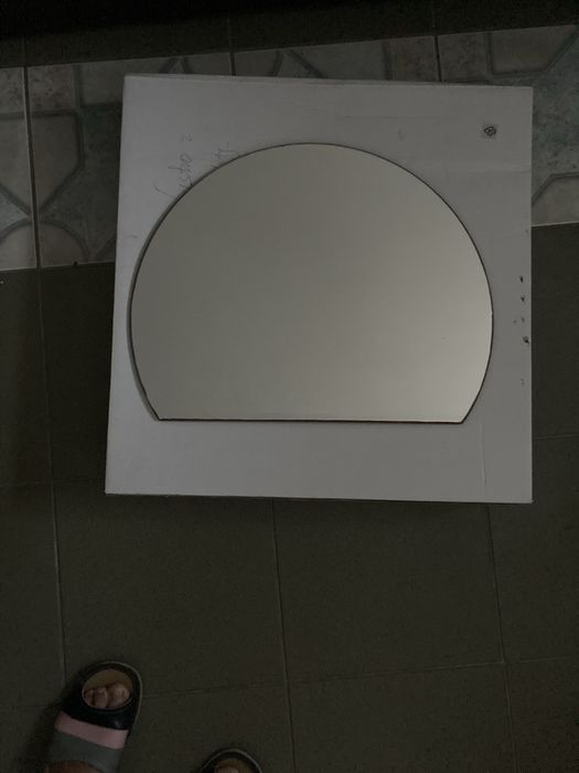 Lustro półokrągłe