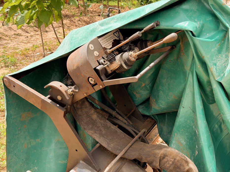 Retroescavadeira Agrícola para bobcat – Braço de Escavação