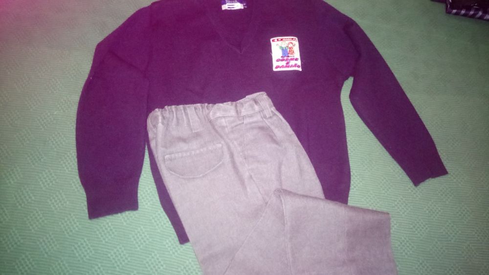 Fato de treino , camisola calças e polos colégio Cosme e Damião tam 6