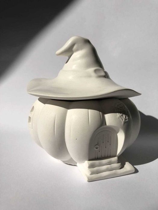 Гіпсове кашпо «Гарбуз зі шляпкою»