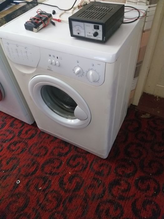 Пральна машина indesit